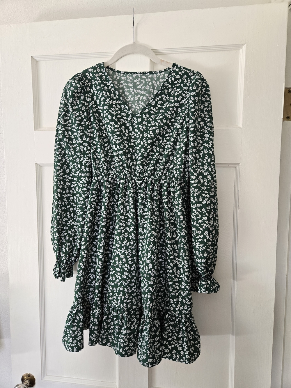 Girl's Green Floral V-Neck Long Sleeve Dress